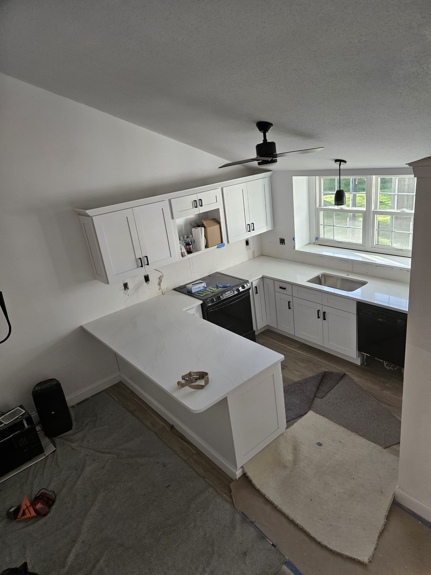 Quartz wet bar